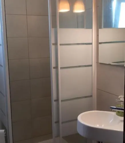 Bed and Breakfast Adamas Πόντα Ντελγκάντα